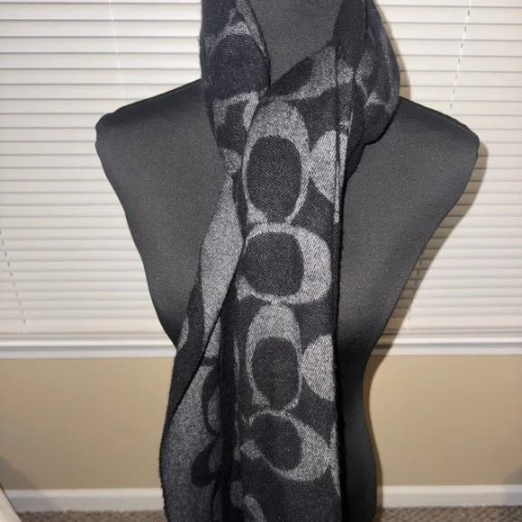 Coach Signature C Scarf Black Gray Wool Angora Cashmere Style - Picture 1 of 4